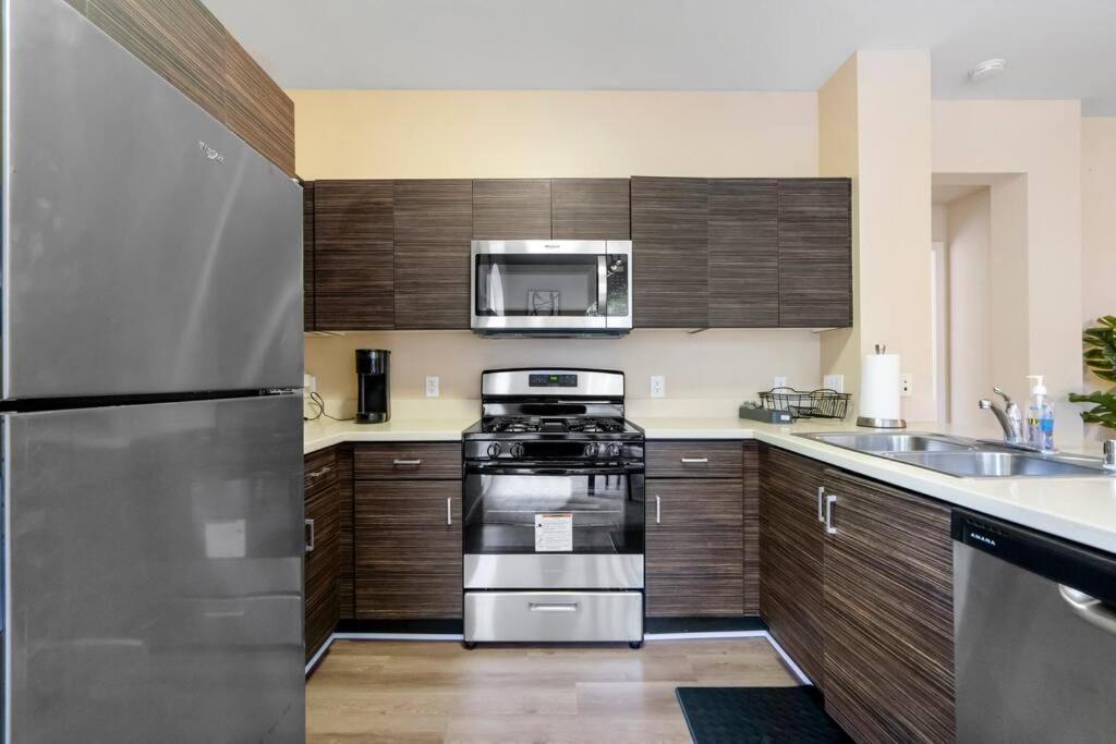 شقة Lovely & Coxy 2Br/2Ba! 5Min To Disney! أنهايم المظهر الخارجي الصورة